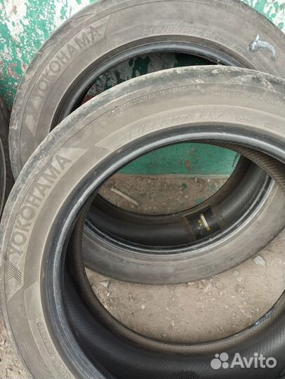 Yokohama Advan Fleva V701 215/55 R17