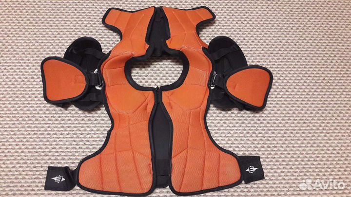 Хоккей Защита груди