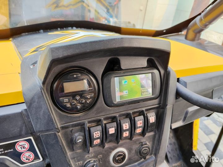 Багги Can-am BRP Commander 1000