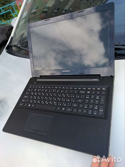 Свежий Lenovo Core i3/8Gb/SSD/ Как новый