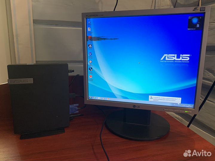 Asus EeeBox EB1033