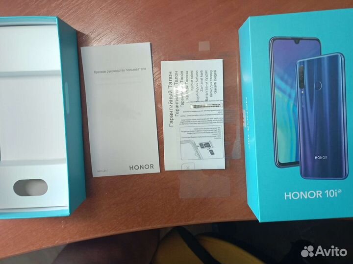 Honor 10i