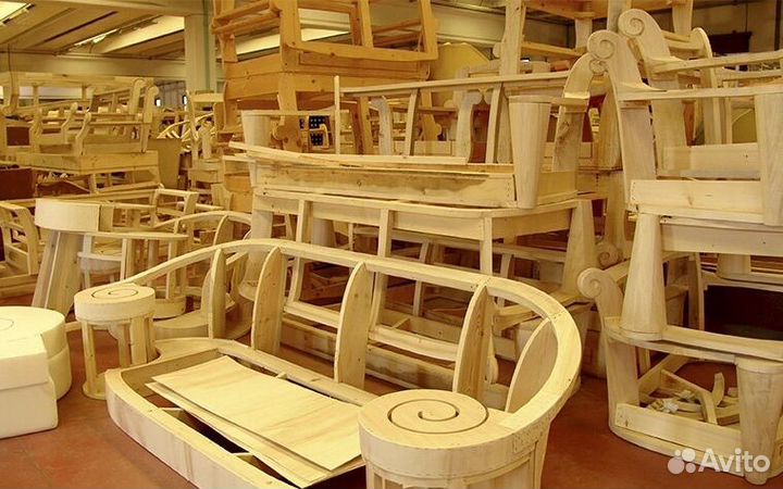 Обивщик с проживанием