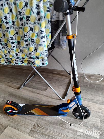 Самокат детский двухколесный с ручным тормозом