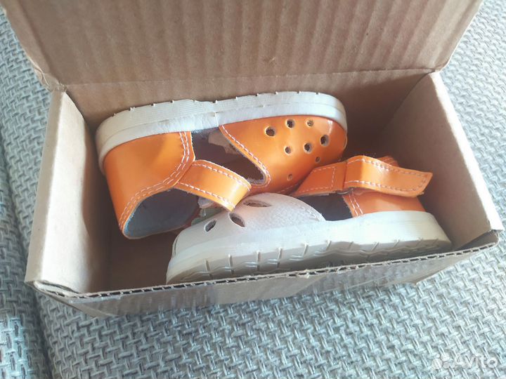 Сандалии для девочки