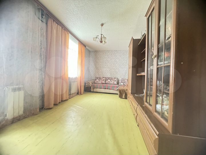 3-к. квартира, 70 м², 1/3 эт.