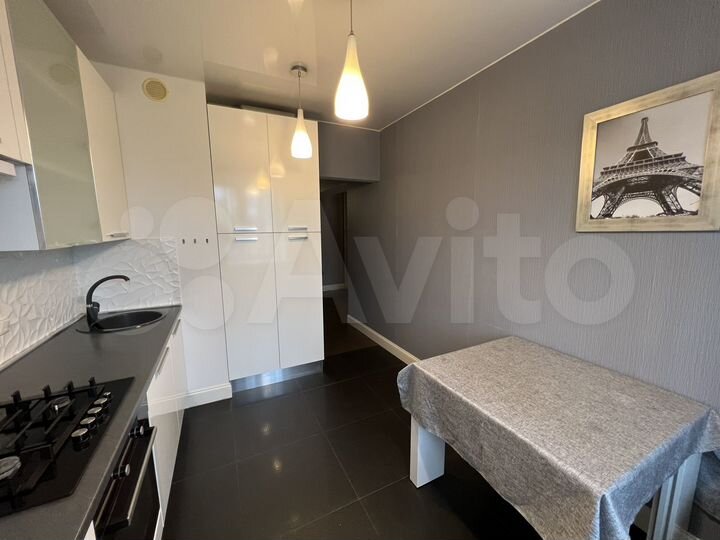 2-к. квартира, 64,4 м², 2/6 эт.