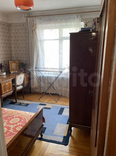 4-к. квартира, 58 м², 3/5 эт.