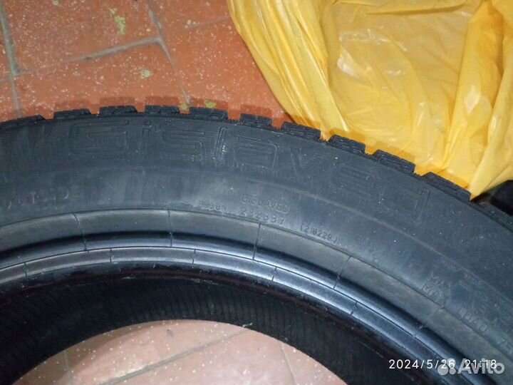 Gislaved Nord Frost 200 225/50 R17 98M