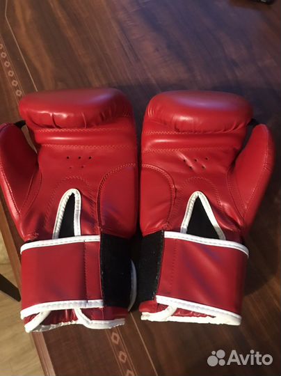 Боксерские перчатки 10 oz green hill