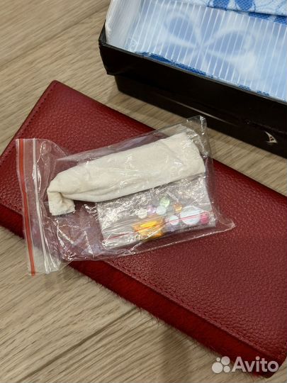 Кошелек со стразами