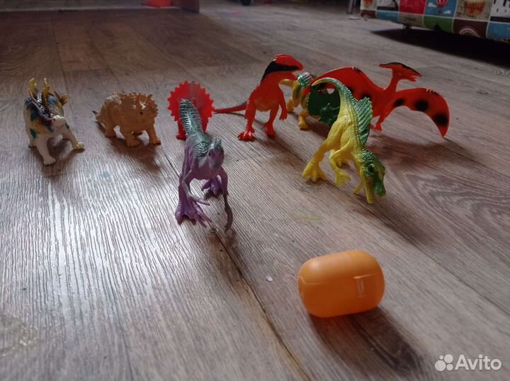 Динозавры игрушки