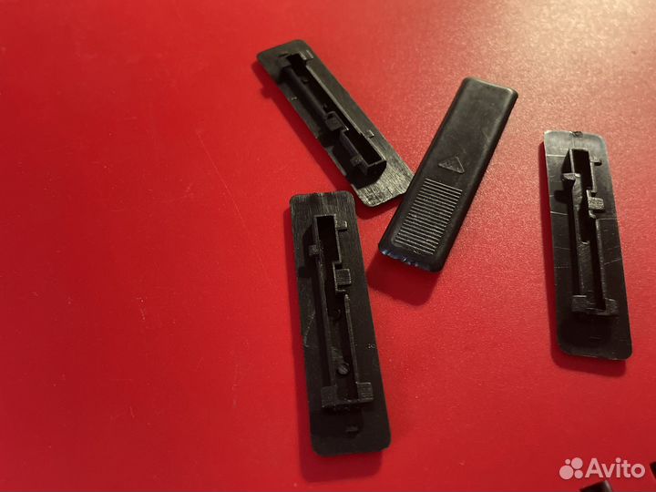 Загулшки в крышу на mazda