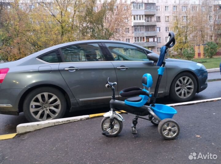 Трехколесный велосипед