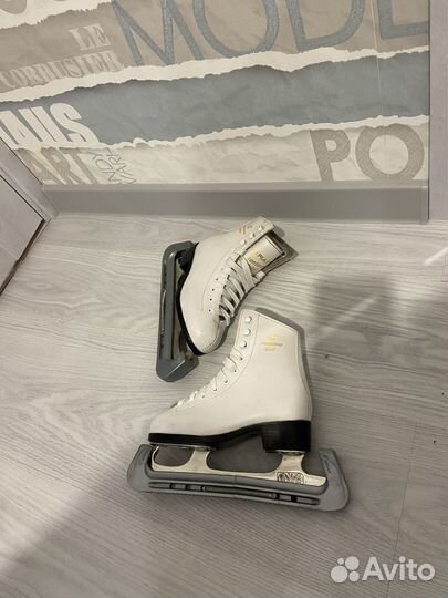 Профессиональные фигурные коньки