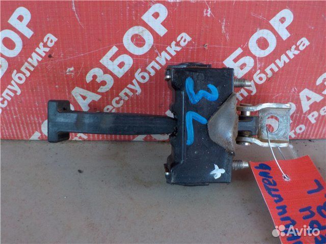 Ограничитель хода двери задний левый LADA Vesta