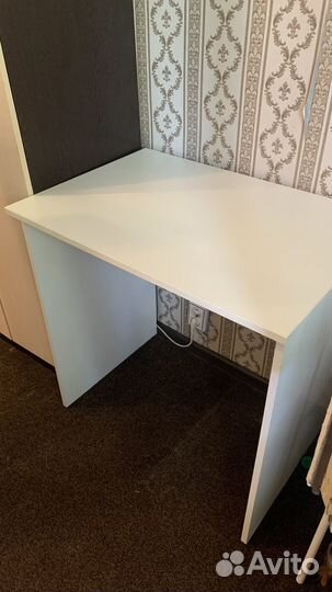 Письменный стол IKEA белый