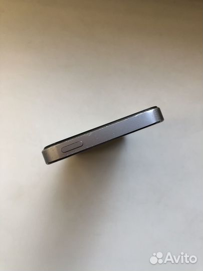 iPhone 5S, 16 ГБ