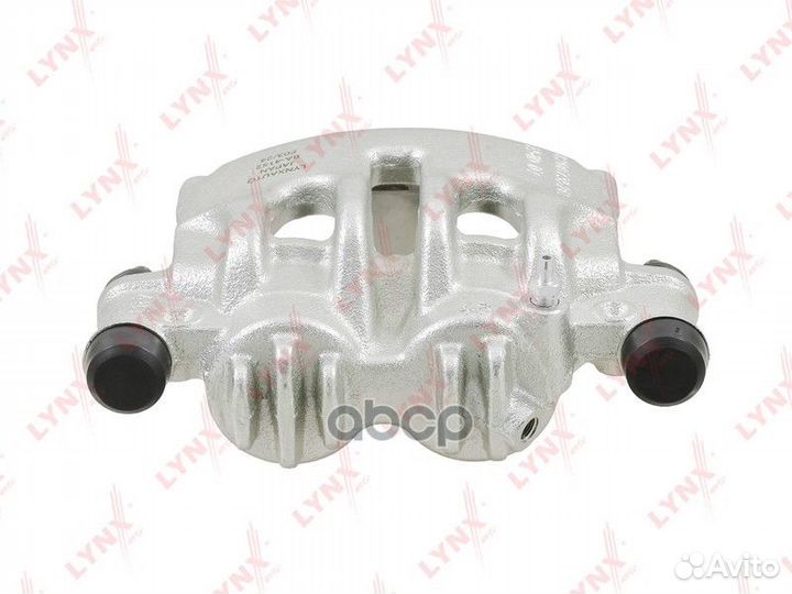 Суппорт тормозной перед прав nissan NV400 11