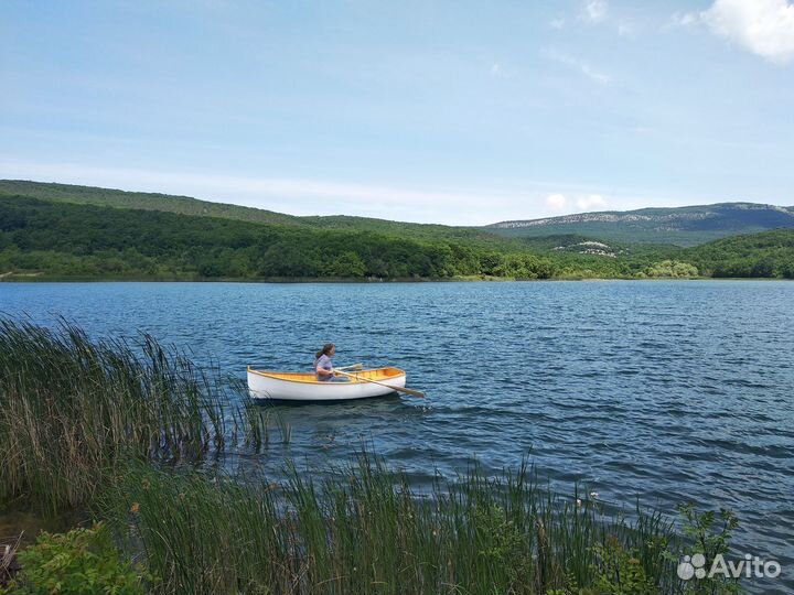 Деревянная лодка