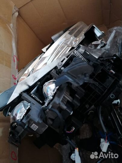 Фара Toyota Vellfire AGH30 85967-12030, левая