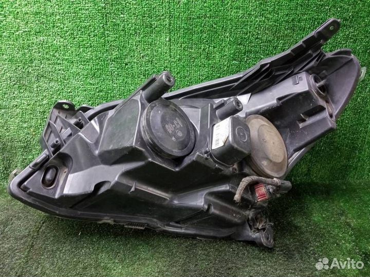 Фара правая Opel Astra H (2004-2014)