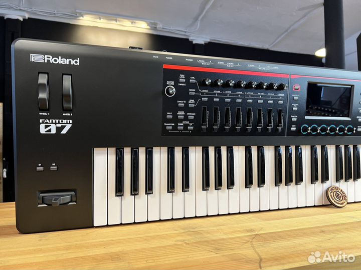 Roland fantom-07