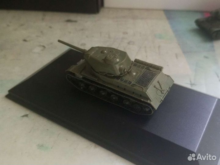 Т-34 и Ис-2 пластиковые модельки от Zvezda