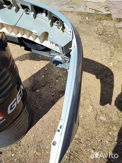 Бампер передний Renault Laguna