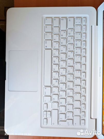 Отличный белый Apple MacBook А1342 с SSD 240gb