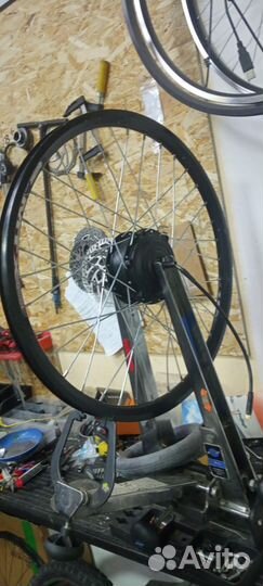 Спицовка велосипедных мотор колёс и обычных колёс