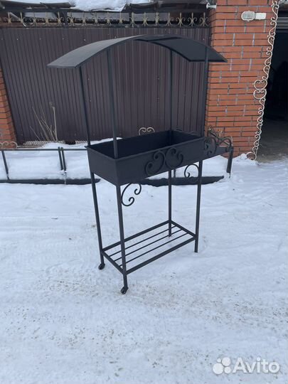 Мангал с крышей