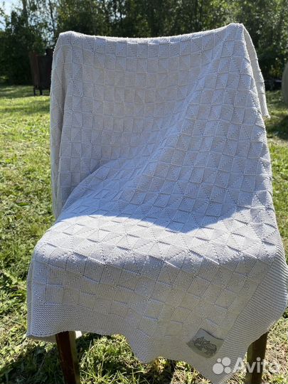 Плед вязаный для малыша