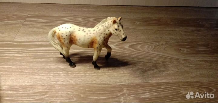 Фигурки/игрушки лошадей