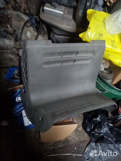 Нижяя консоль volkswagen t4