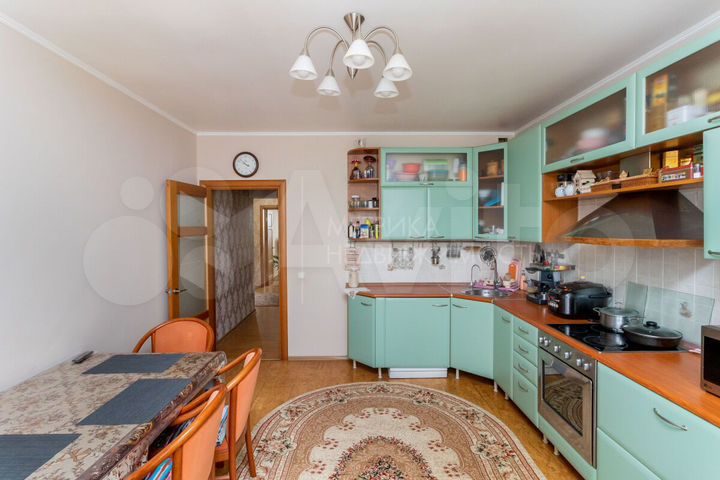 2-к. квартира, 82 м², 4/9 эт.