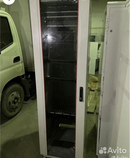 Шкаф серверный напольный 42U