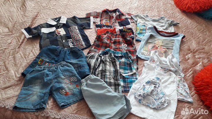 Шорты и рубашки.цена за все