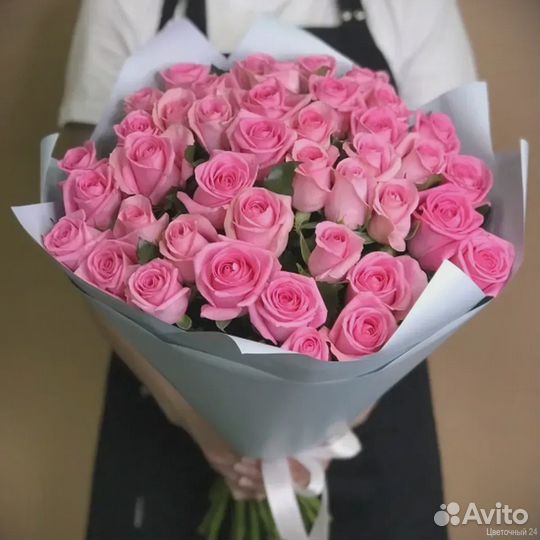 Розы с крупным бутоном