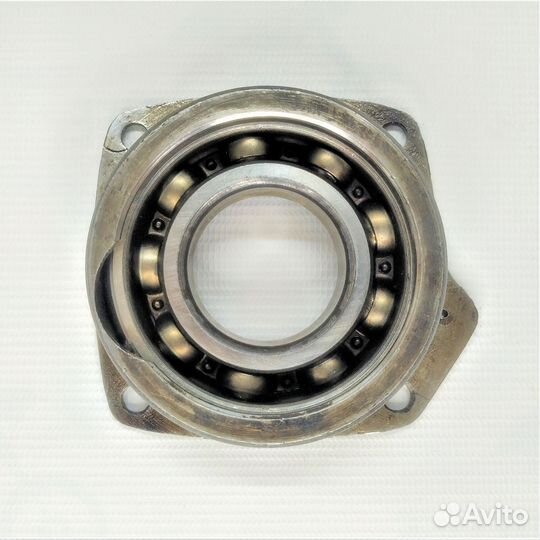 Корпус переднего подшипника коленвала в сборе Урал