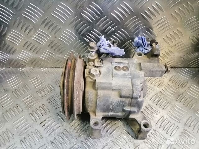 Компрессор кондиционера Nissan X-Trail T30 2.2