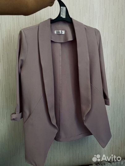 Вещи женски новые и в отличном состоянии