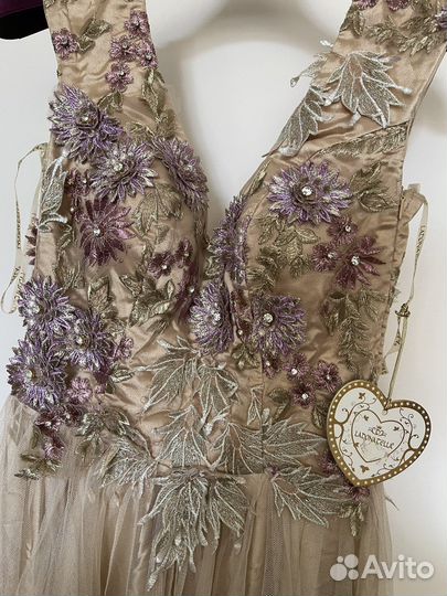 Вечернее платье