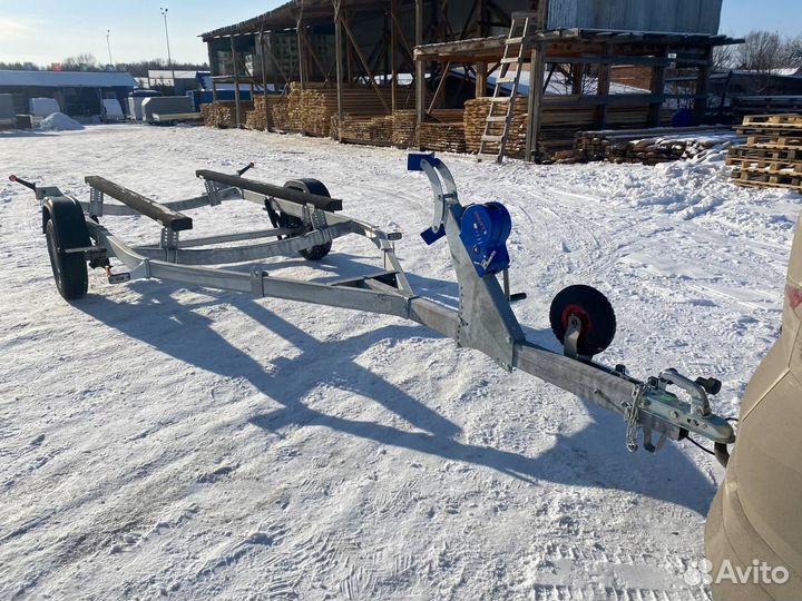 Усиленный лодочный прицеп. Ось на 1300кг