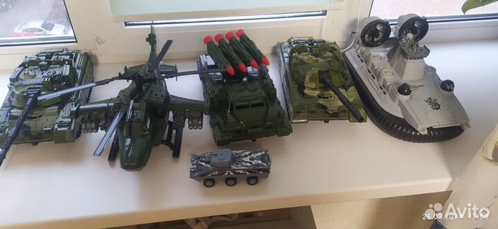 Игрушки военные машины большие