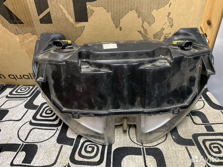 Продаю фару априлия фактори, цена договорная