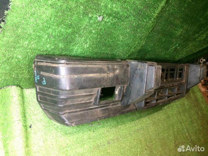 Бампер передний рест Mitsubishi Delica Серый