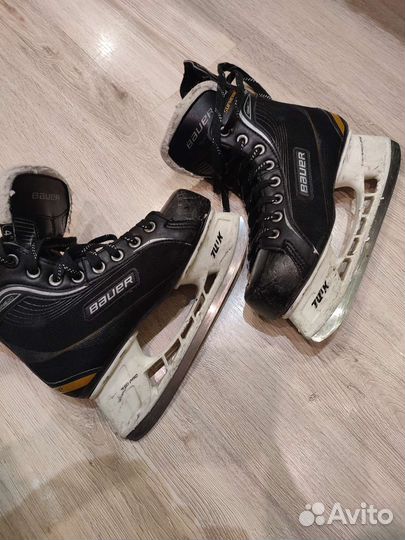 Коньки юниорские Bauer р37.5, нагрудник, щитки