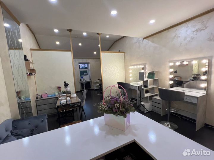 Аренда места мастера бровиста/визажиста