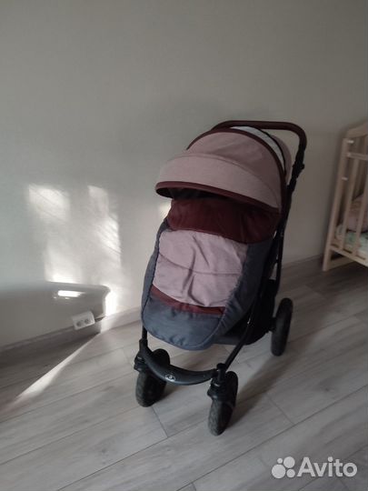 Прогулочная коляска prampol